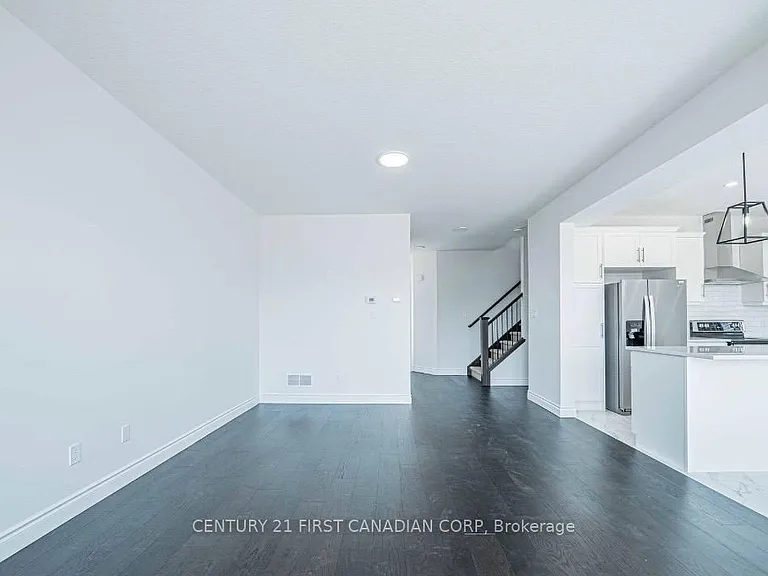 201 Roy McDonald Dr #UPPER — Photo 3