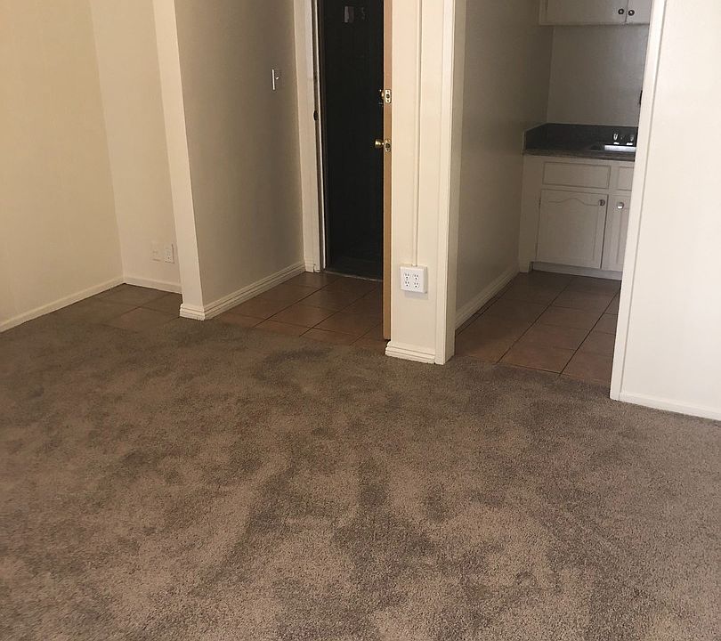 1st image of 100 E Hillcrest Blvd APT 5A