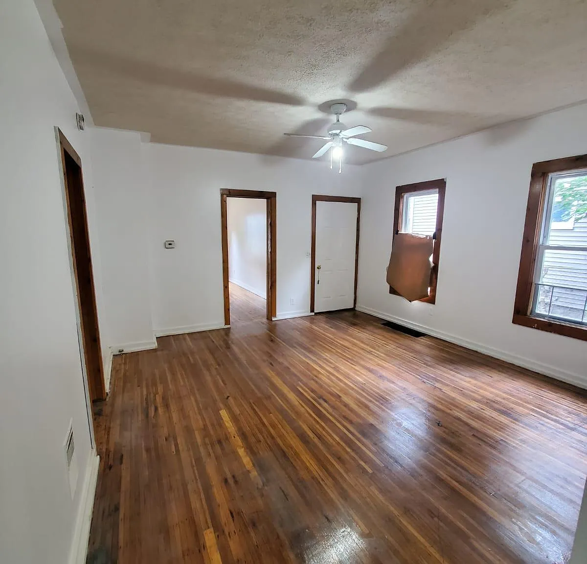 3 bed, 1722 sqft, $2,000 — Photo 1