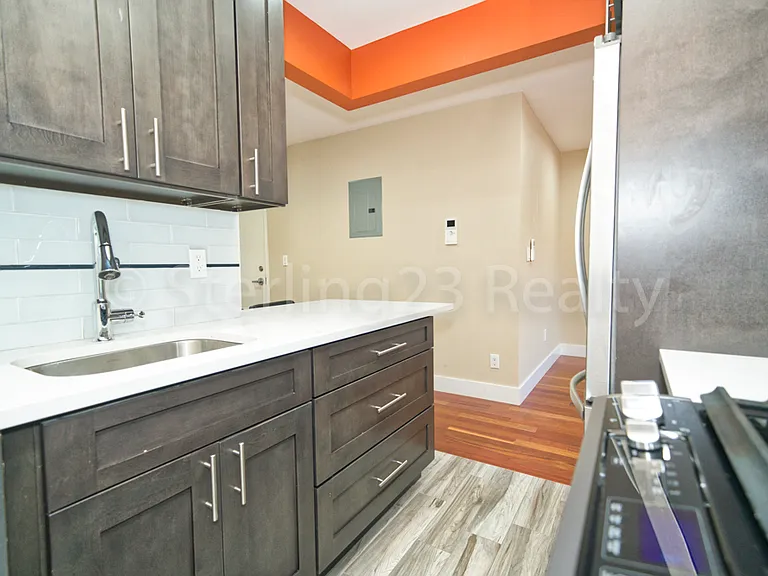 21-08 Steinway St #4 — Photo 17