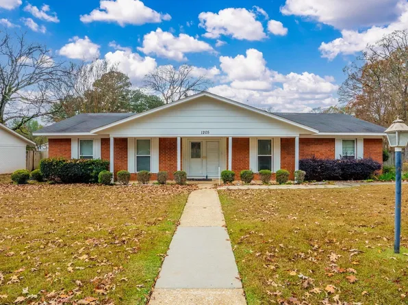 1205 Salem Rd, Conway, AR 72034