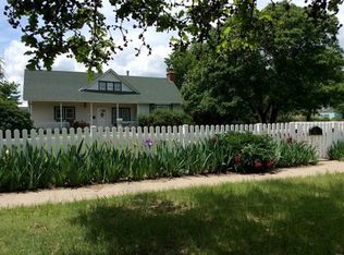 597 2nd St, Phillipsburg, KS 67661
