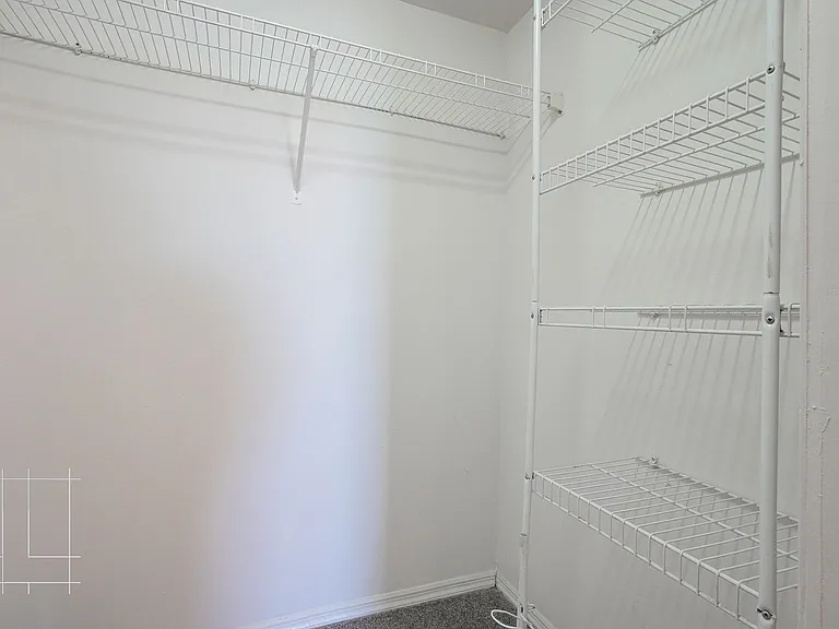 880 Hamlet St. — Photo 20