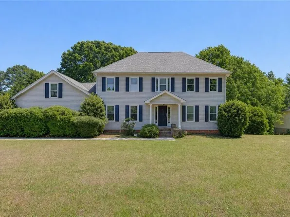 3438 Clarks Bridge Xing, Gainesville, GA 30506