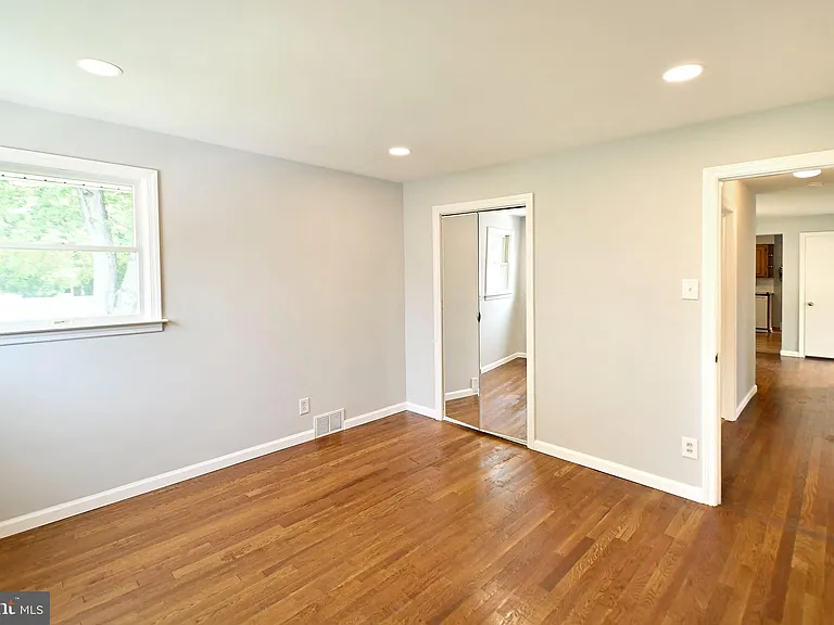 51 Macon Dr — Photo 9