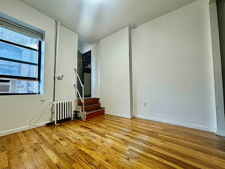 26 Thompson St #1C — Photo 3