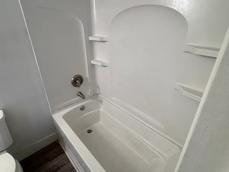 91 N Maple St — Photo 19