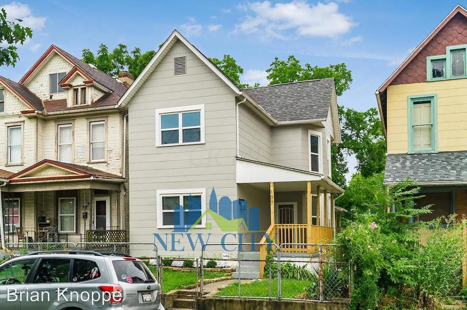 107 W Park Ave photo 1
