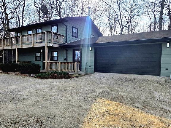 2nd image of 152 S Lake Dr