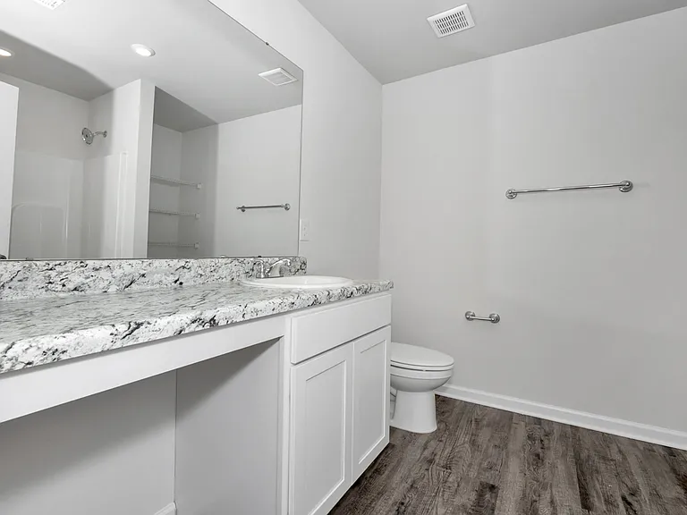 4021 Ryan Dr SW — Photo 12