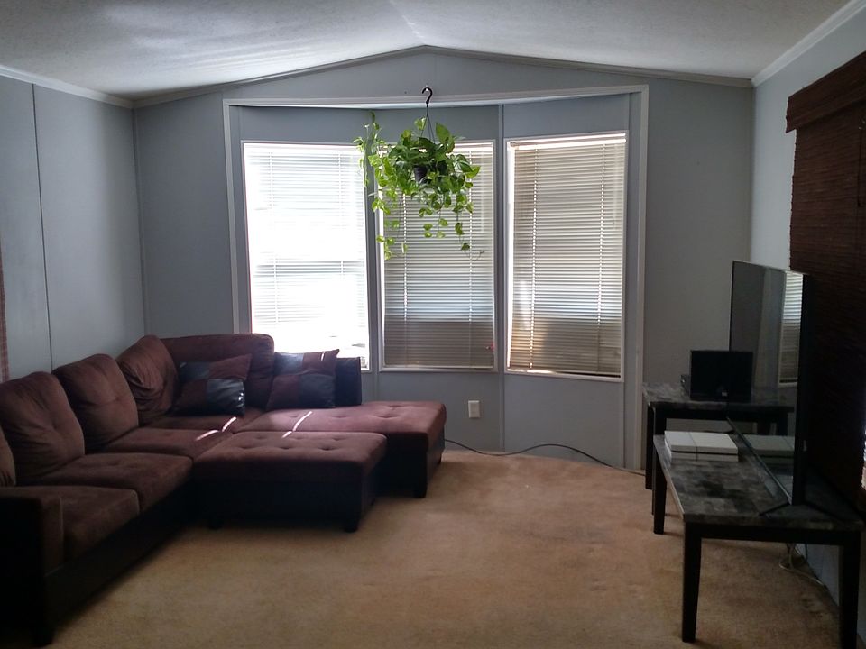 1st image of 1252 W Canary St