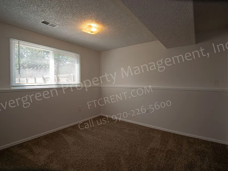 2401 W Stuart St — Photo 24