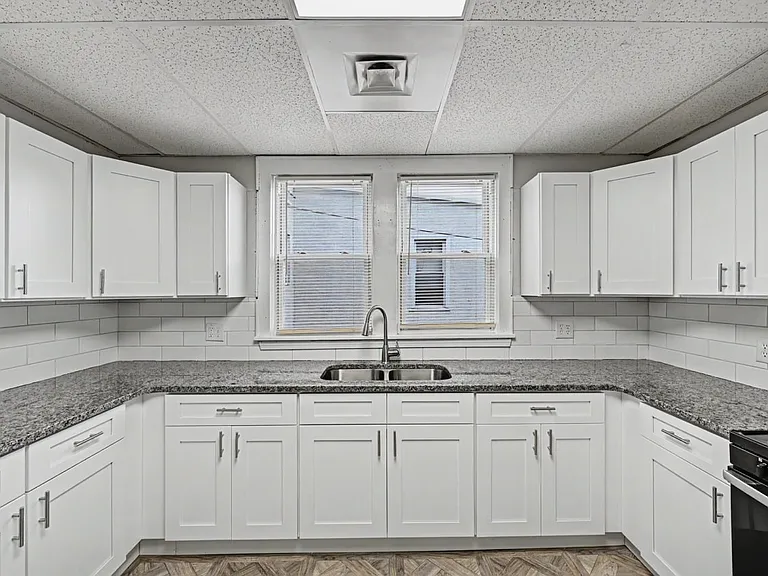 531 S Irving Ave #4 — Photo 4