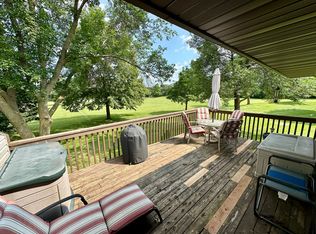 681 E 143rd St, Burnsville, MN 55337