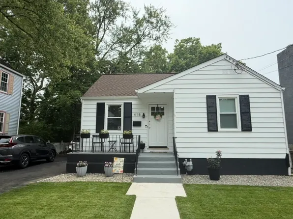 418 W High St, Glassboro, NJ 08028