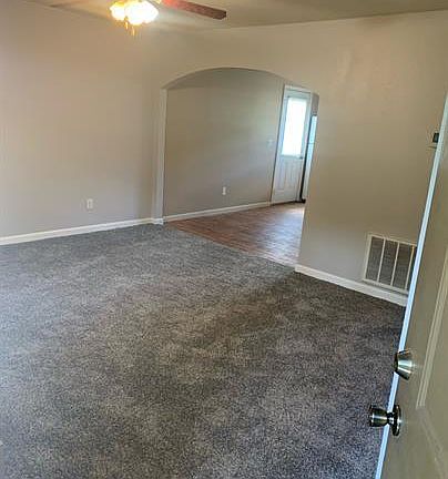 4th image of 8 Chelsea Ln #10501219