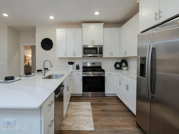 30305 Radford Court, Monroe, NJ 08831