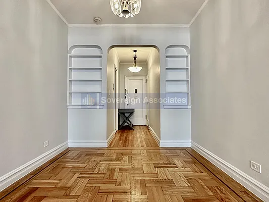 Rented by Sovereign Associates | media 20