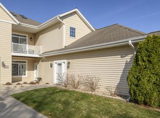 Autumn Woods Condominiuns, Oconomowoc, WI 53066