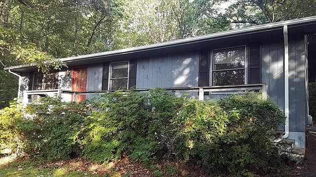 1st image of 490 Knollwood Dr