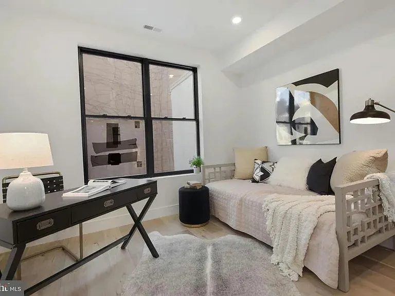 516 M St NW #3 — Photo 15