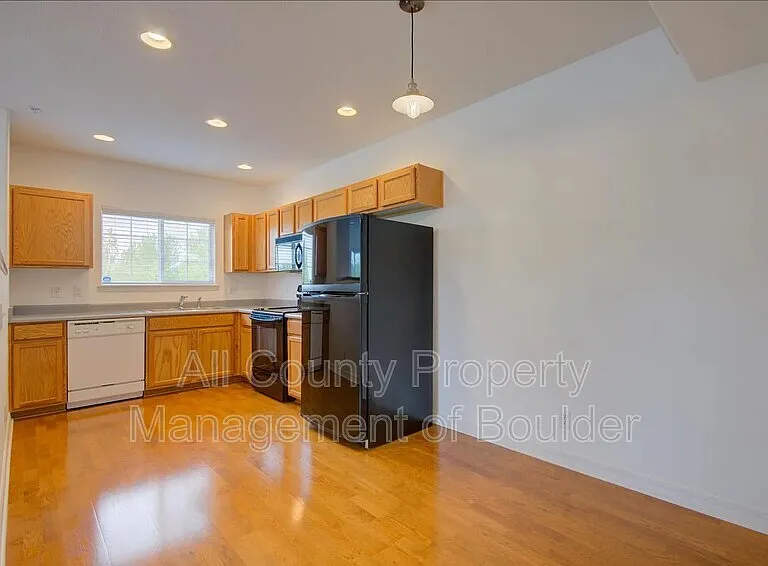 14300 Waterside Ln #J5 — Photo 10