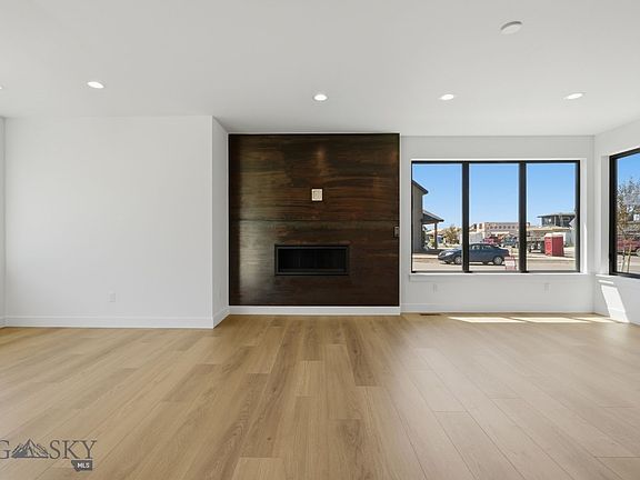 2nd image of 100 Lanner Dr