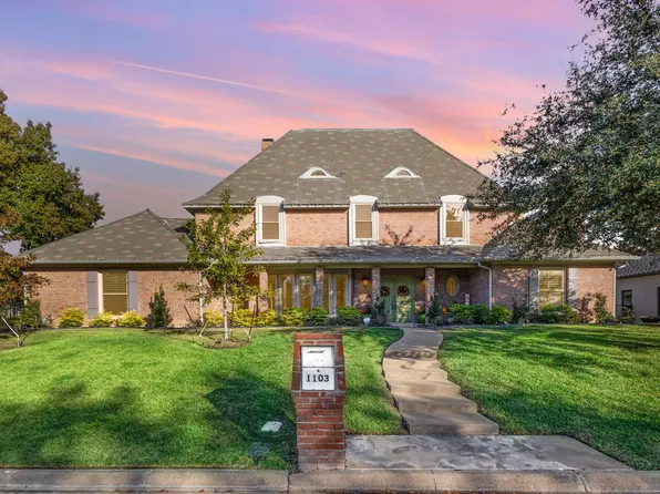 1103 Findlay Dr, Arlington, TX 76012