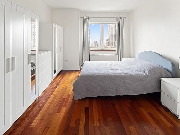 4th image of 425 5th Ave APT 44D