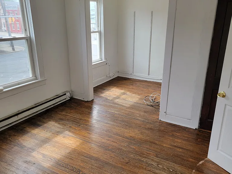 857 Livingston Ave #2 — Photo 6