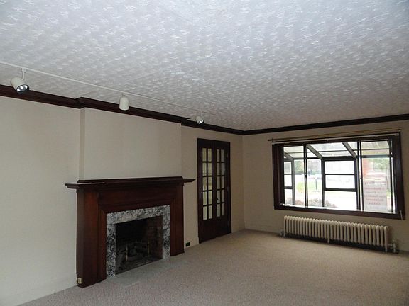 3rd image of 580 Perkins Dr NW #4