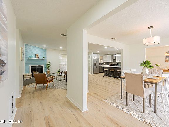 5th image of 2826 WATER VIEW Circle