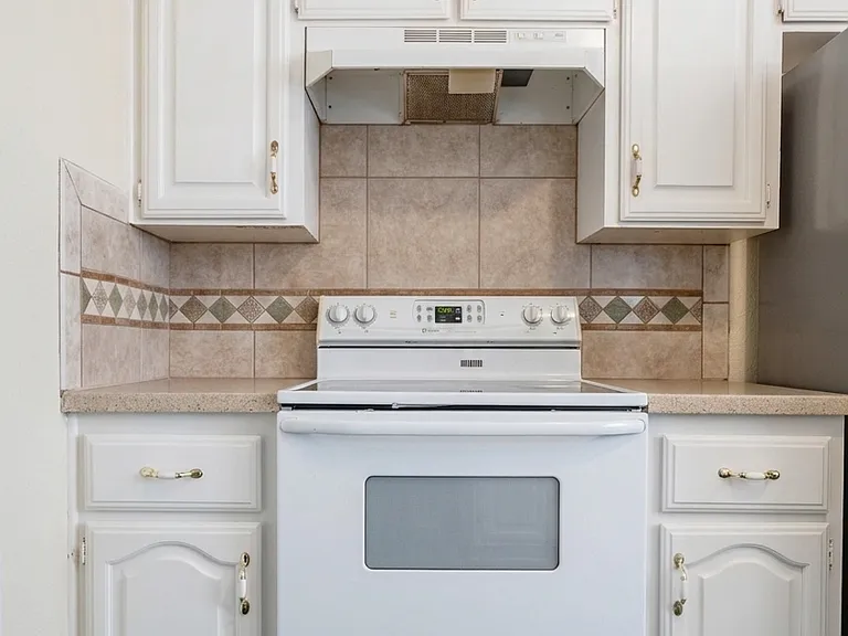 Kitchen - Stove