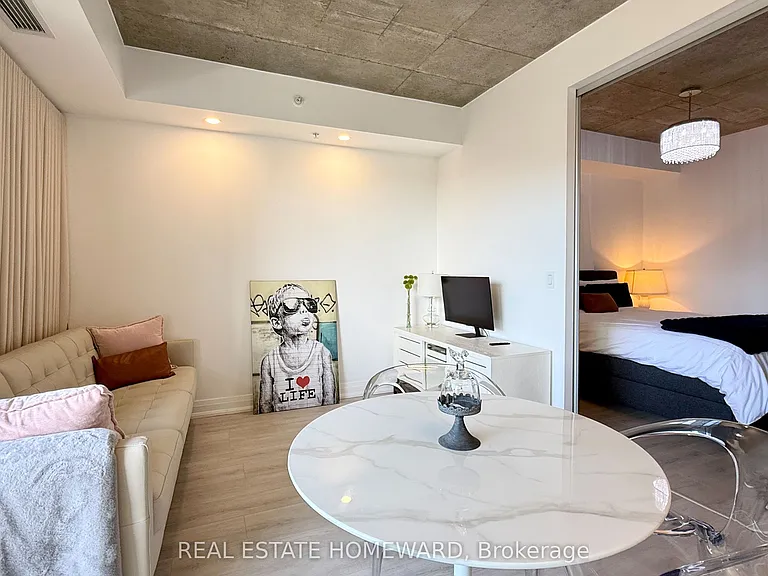 32 Camden St #706 — Photo 7