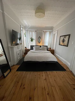 Rented by Charney Real Estate LLC | media 29