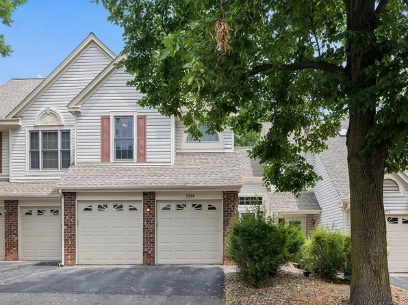 11004 Oregon Curv, Bloomington, MN 55438