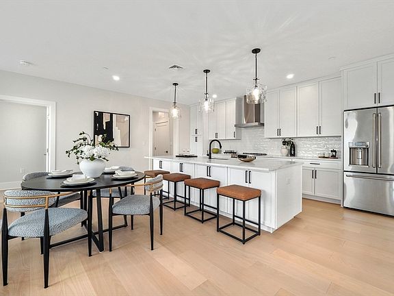 2nd image of 62 Foundry St #505