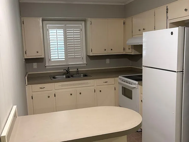 6411 Pinebrook Dr — Photo 7