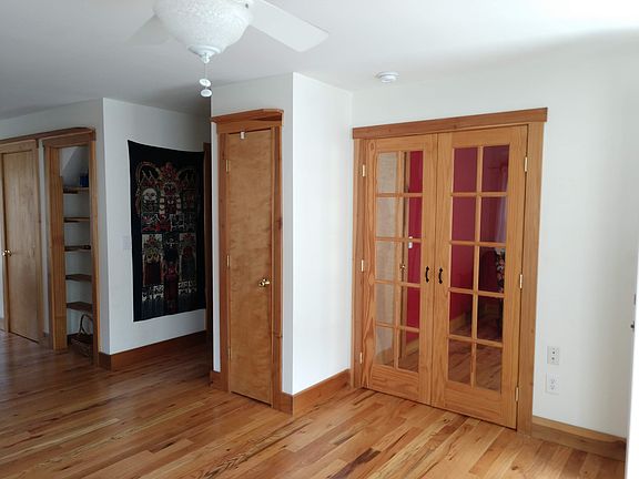 4th image of 1726 Sage Ln