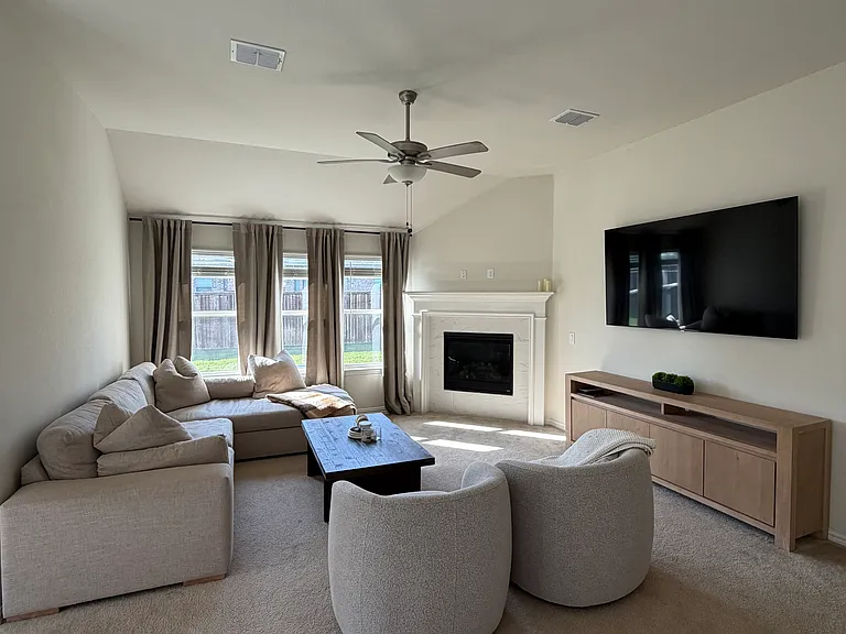 2504 Melrose Dr — Photo 20