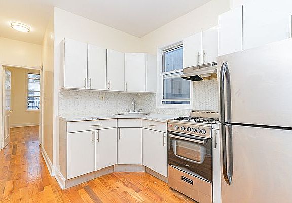 4th image of 420 Bleecker St APT 1L