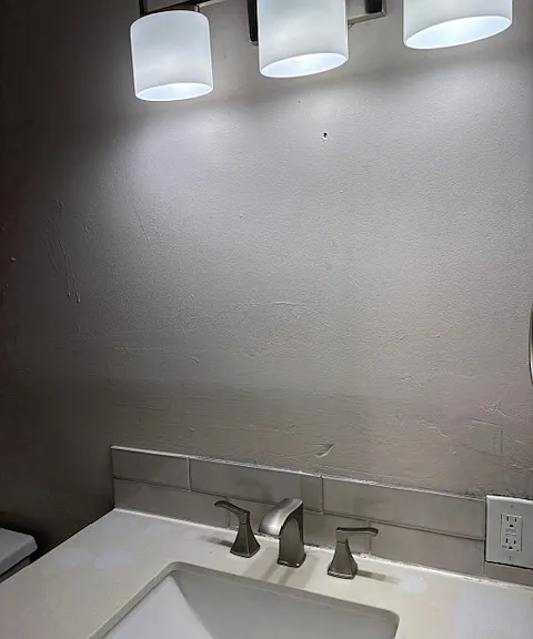 2716 Michigan Ave #5 — Photo 3