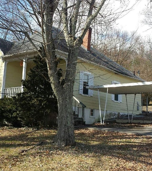 2nd image of 539 Farragut Ave