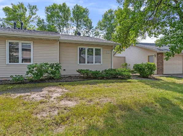 9326 Ranchview Ln N, Maple Grove, MN 55369