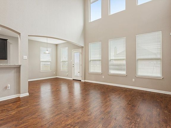 3rd image of 10713 Burnham Dr