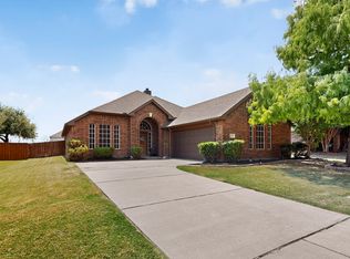 222 Brook Meadow Ct, Midlothian, TX 76065