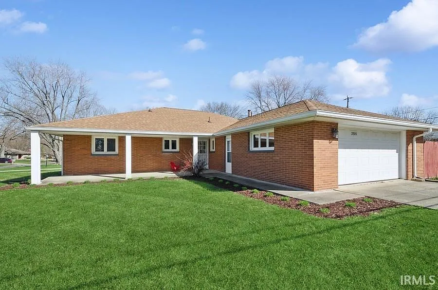 3702 W Petty Rd photo 1