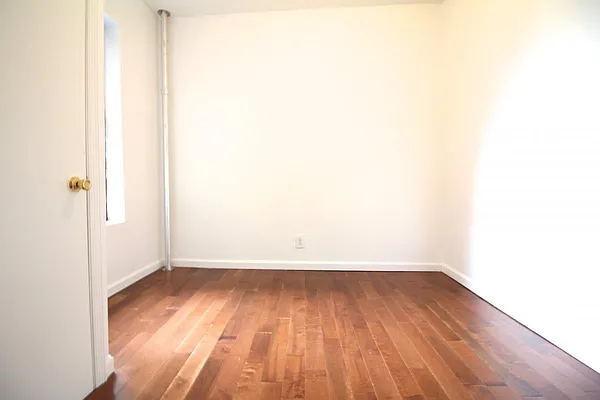 Rented by Bohemia Realty Group | media 16