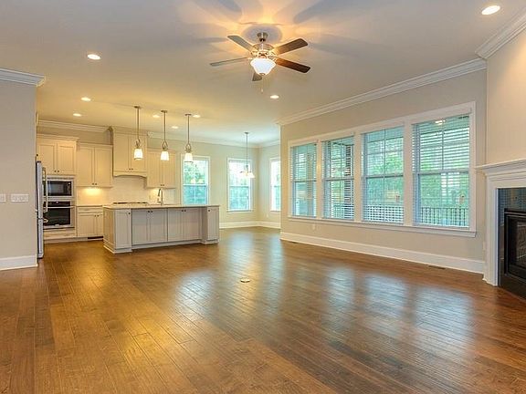 5th image of 208 Waterford Dr #442