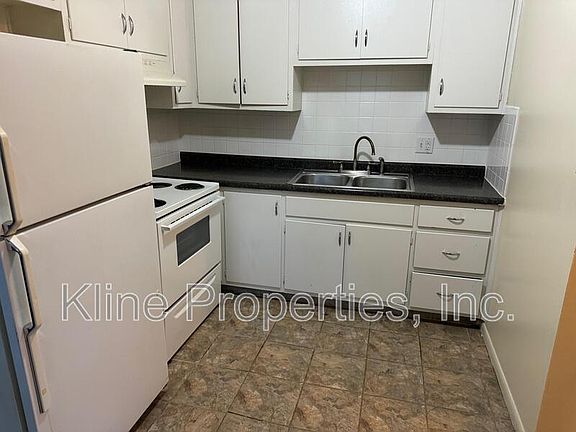 3rd image of 2826 S Pennsylvania St APT C35